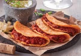 Tacos de chicharrón prensado